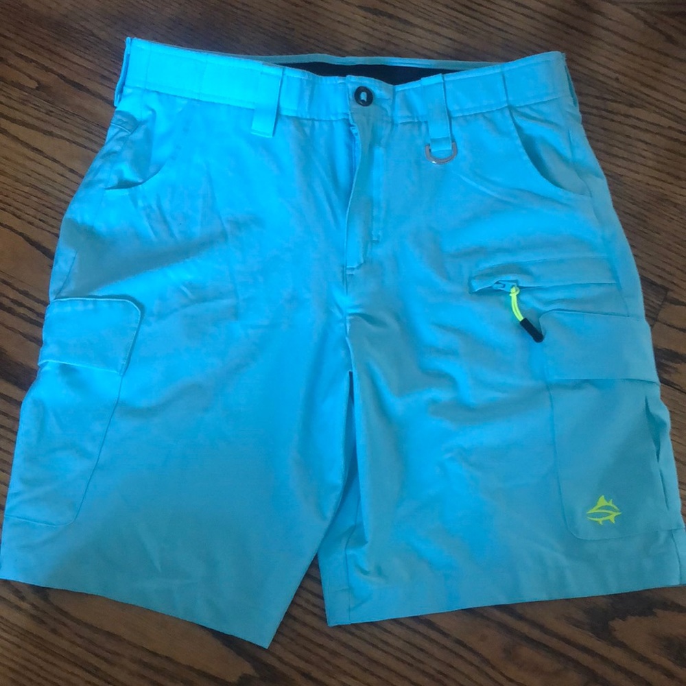 NWOT Men’s Performance / Fishing Shorts